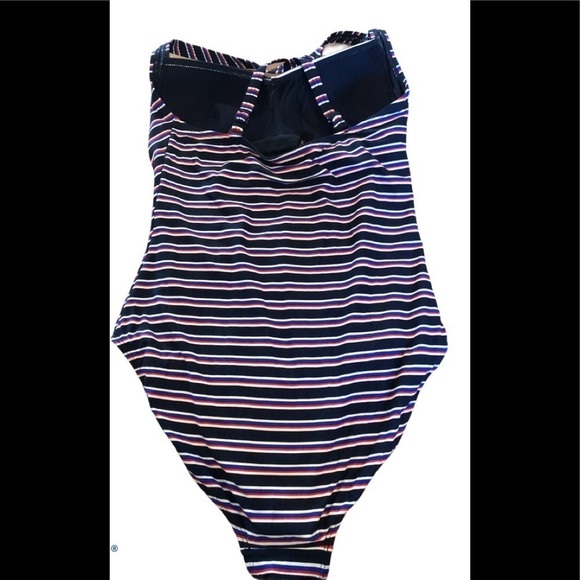 NIP Tuck Bond Eye Tummy Tuck Slimming Swimsuit Size 6 Multi Fit Cup Striped - Picture 6 of 9